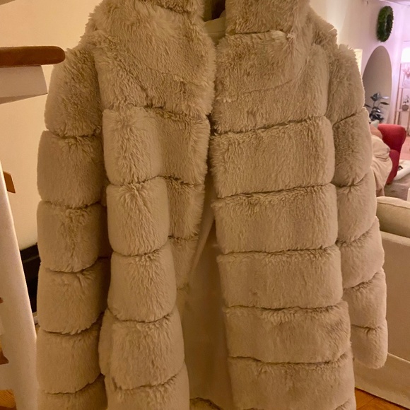 BCBG MaxAzria - Picture 4 of 4